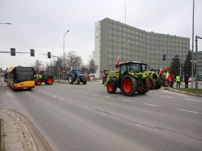 kielce, protest rolników, manifestacja, ciągniki