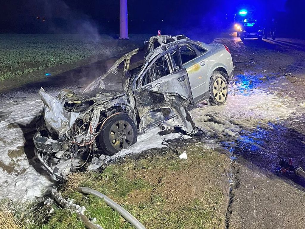 zderzenie, ciągnik, auto, pożar auta