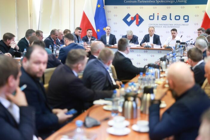 premier, tusk, spotkanie, rolnicy