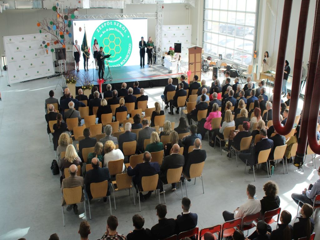 szkoła rolnicza, hala, nauka, praktyka