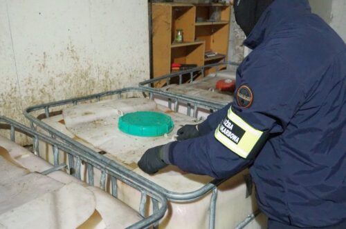 kas, bimbrownia, rozlewnia, gospodarstwo, nielegalny alkohol