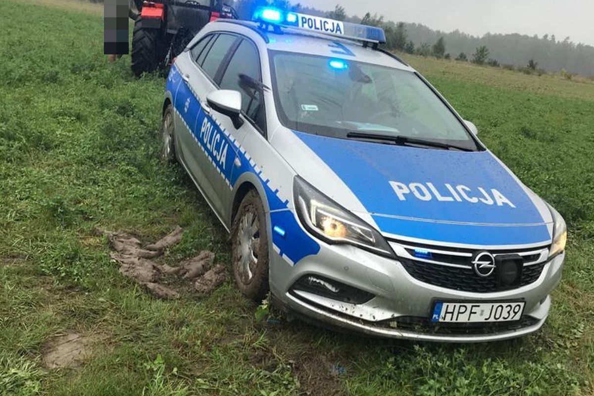 zdarzenie, przejechanie, ciągnik, śmierć mężczyzny