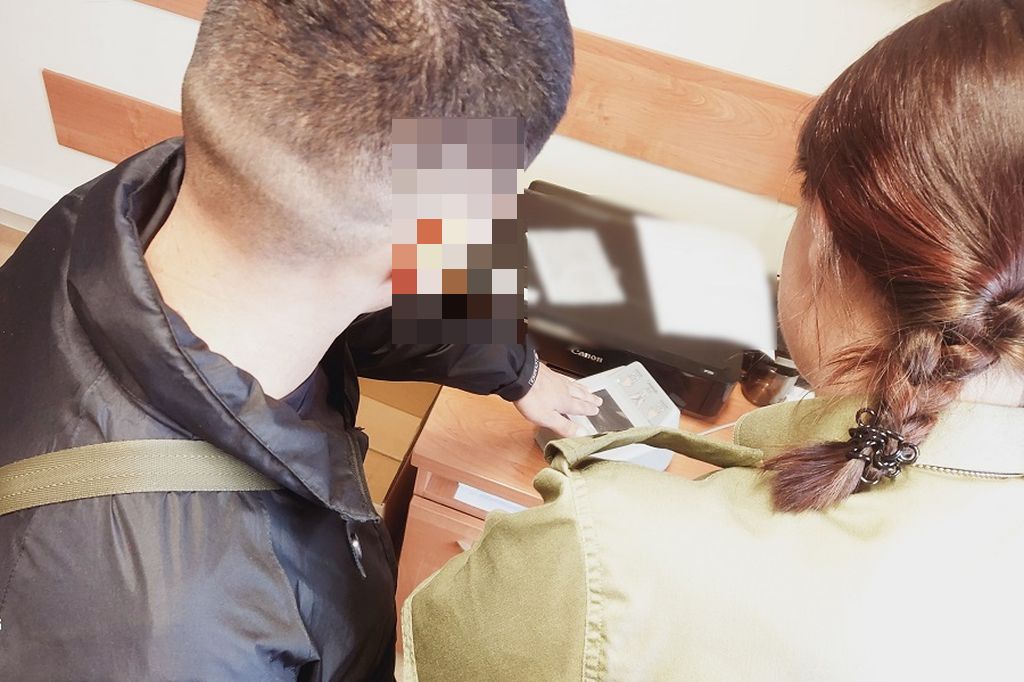 pogranicznicy, kontrola, zakład mięsny, przetwórstwo mięsne, nielegalni pracownicy