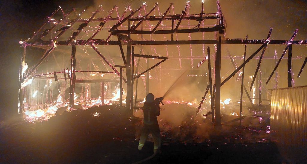 akcja gaśnicza, pożar, stodoła, pożar stodoły