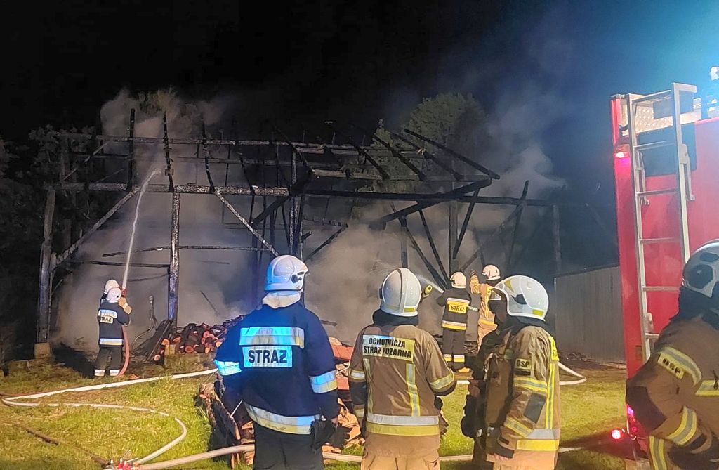 akcja gaśnicza, pożar, stodoła, pożar stodoły