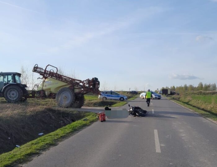 wypadek, zdarzenie drogowe, zderzenie, motocykl, ciągnik