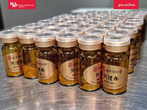 kas, warszawa, lotnisko chopina, żółć niedźwiedzia