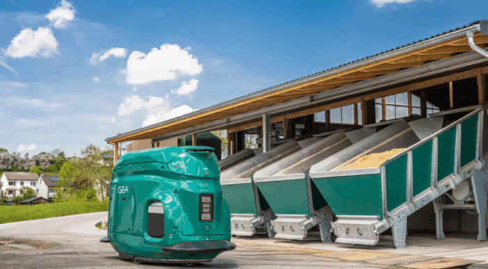 GEA Farm Technologies, dój krów, żywienie krów, monitoring krów, DairyFeed F4500, DairyProQ, CattleEye, bydło mleczne