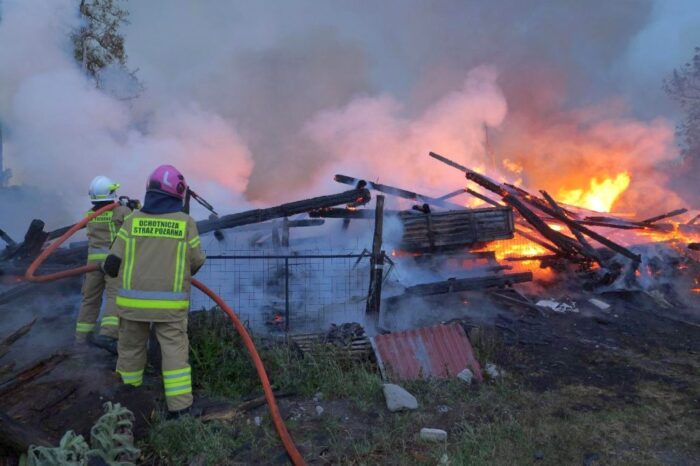 pożar, gospodarstwo, budynek gospodarczy, maszyny rolnicze