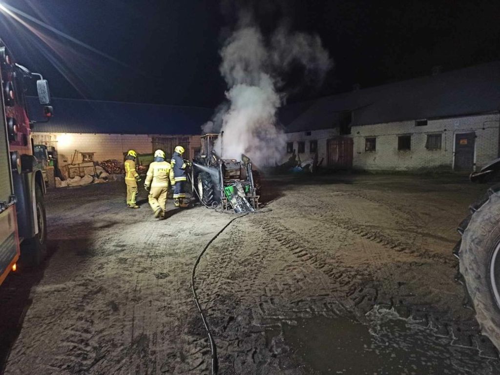 traktory, pożar, pożar ciągnika, straty