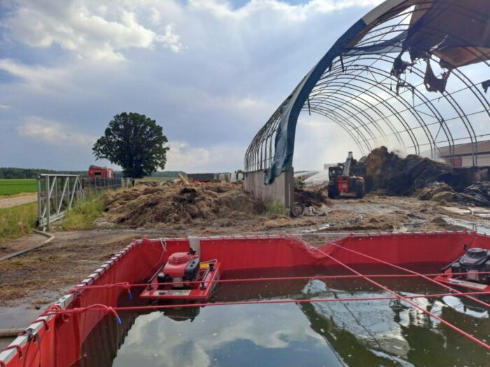 pożar, gospodarstwo, hala magazynowa, hala łukowa