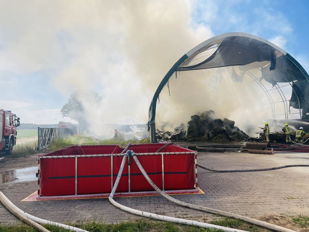 pożar, gospodarstwo, hala magazynowa, hala łukowa