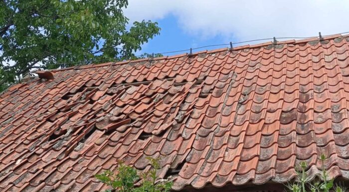 mig-29, wieś, szaleniec, uszkodzone dachy