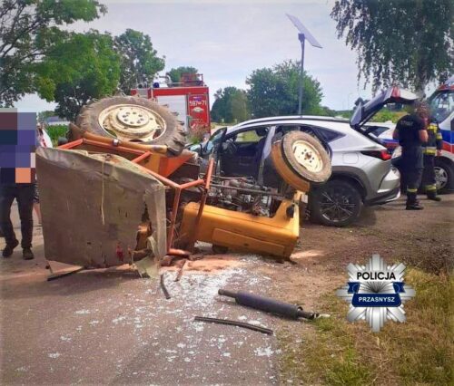 wypadek, zdarzenie drogowe, zderzenie, ciągnik