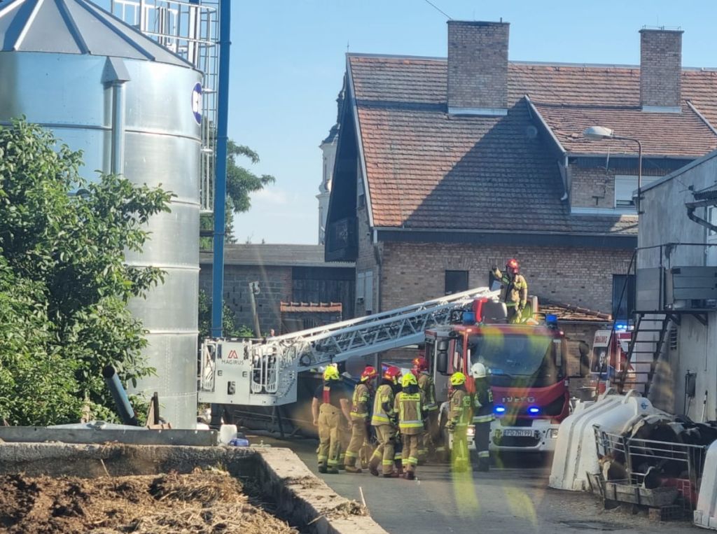 strażacy, silos zbożowy, utrata przytomności, ewakuacja