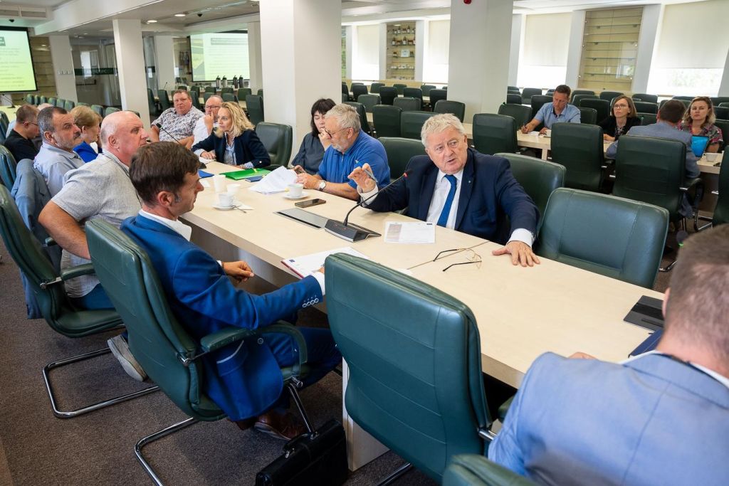 minister rolnictwa, siekierski, pomoc, poszkodowani rolnicy