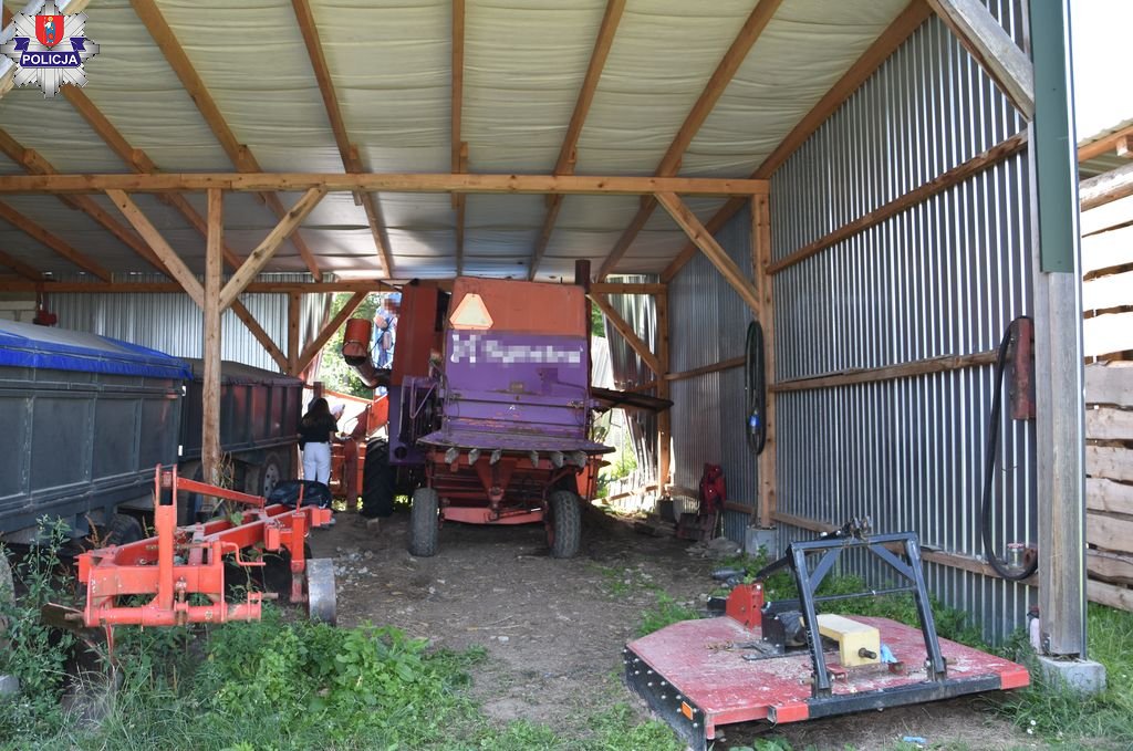 wypadek, naprawa kombajnu, kombajn, przygniecenie, śmierć mężczyzny