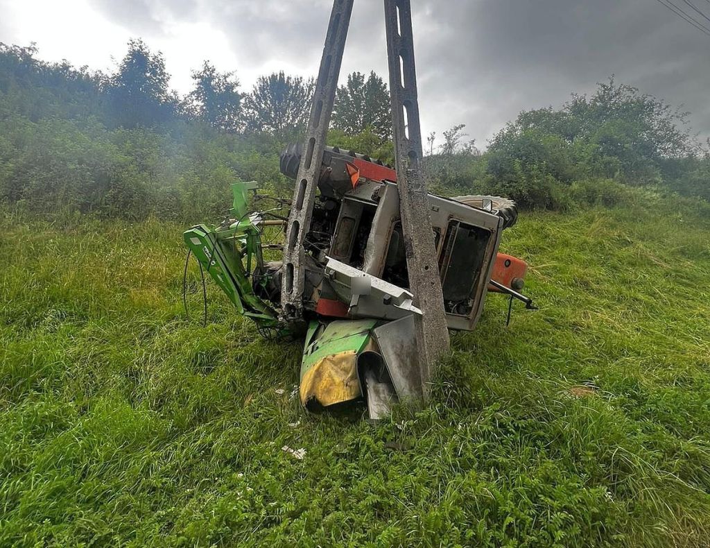 kpp zakopane, wypadek, prace polowe, wywrócony ciągnik