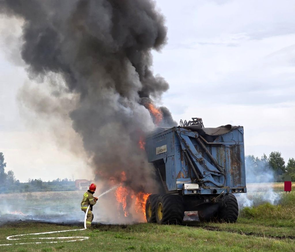 pożar, maszyna, maszyna do zrębków, łąki