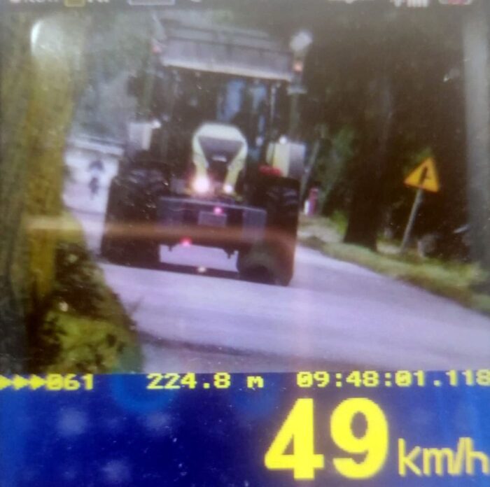 pomiar prędkości, traktorzysta, ciągnik, przekroczenie prędkości