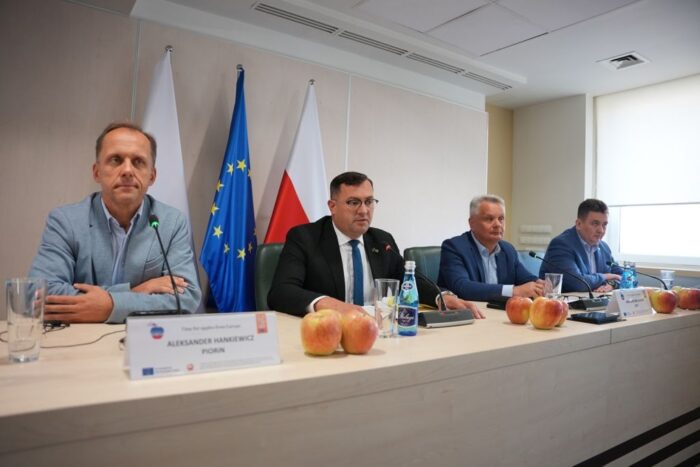 jabłka, eksport, eksport jabłek, jordania