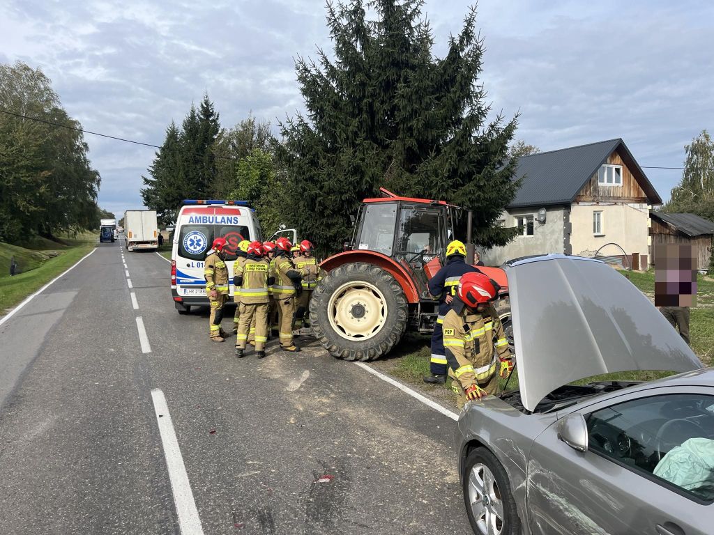 zdarzenie drogowe, zderzenie, ciągnik, auto