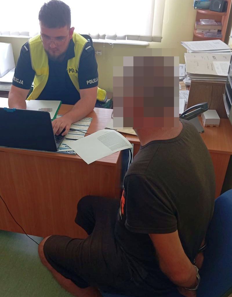 złodzieje, kradzież, metale, suszarnia, ciągnik