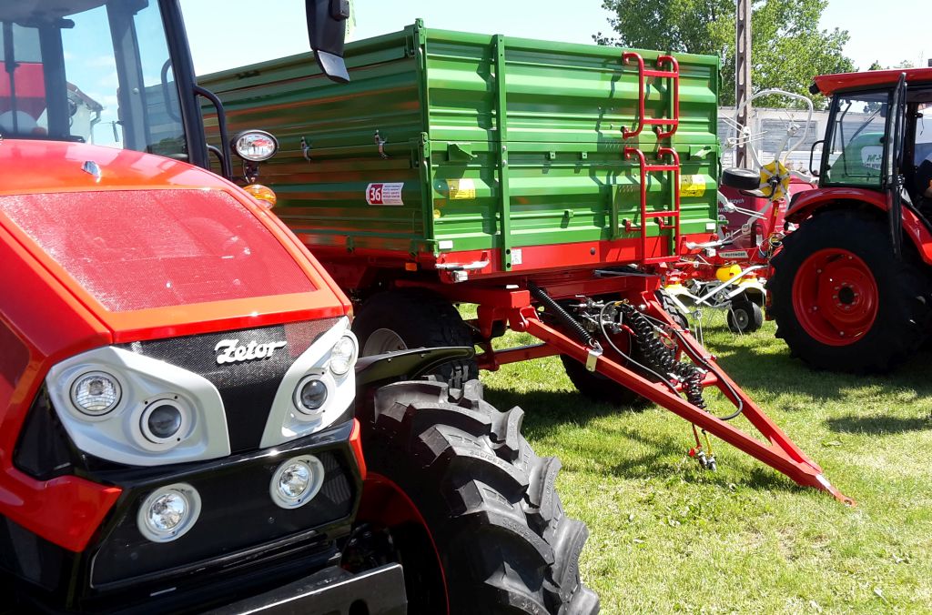 pigmiur, maszyny rolnicze, ciągniki, przyczepy