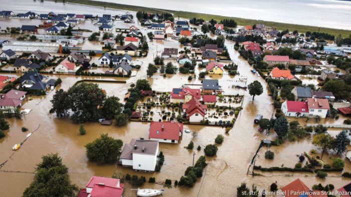imgw, powódź, poziom wody, stan alarmowy