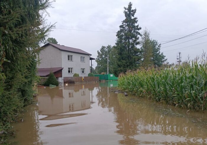 arimr, powódź, pomoc, dary