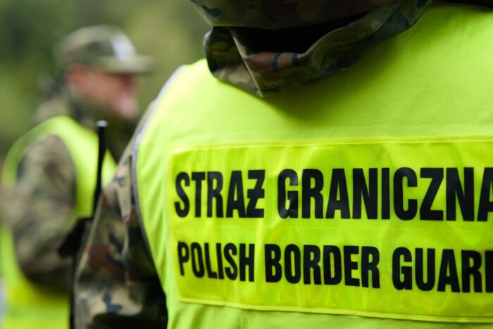 bosg, gospodarstwo sadownicze, zbiory jagód, nielegalna praca