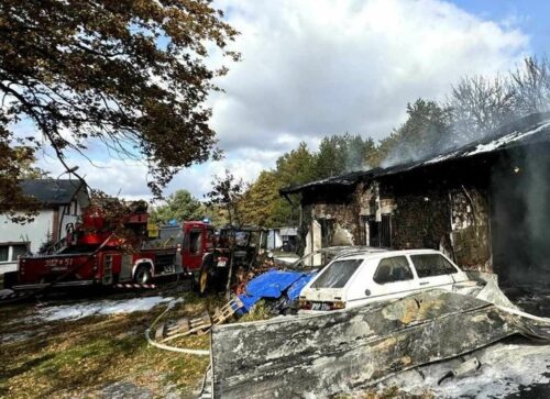 pożar, samochody, traktor, straty