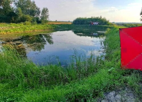 zwłoki, kobieta, staw, rolnik