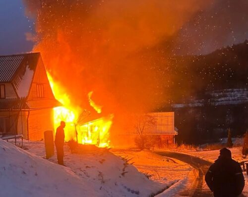 pożar, stodoła, dom, samochód
