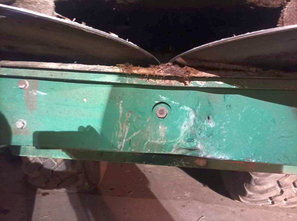 zderzenie, ciągnik, rozsiewacz nawozów, auto