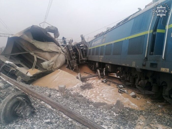 wykolejony pociąg, zderzenie, zboże, transport zboża