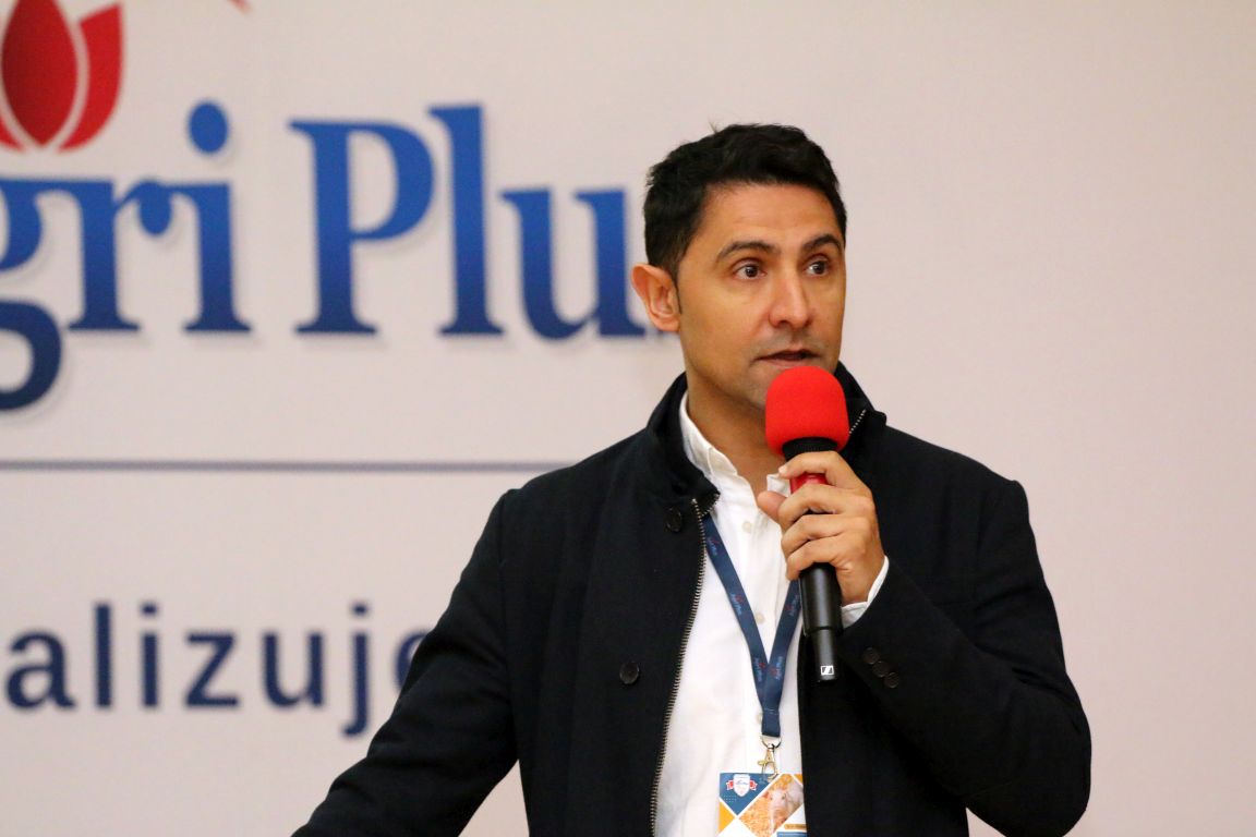 Uniwersytet Agri Plus, Agri Plus, prosięta, lochy, parwowirus, PRRS, grypa świń, rotawirus, omnitarianizm