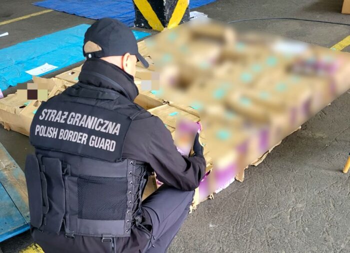 sg, przemyt narkotyków, kokaina, transport wina