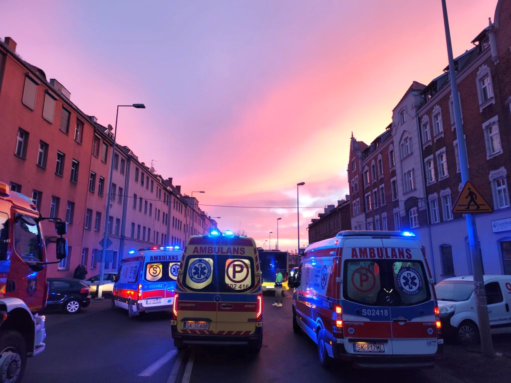 zderzenie, wypadek, autobus, ciągnik