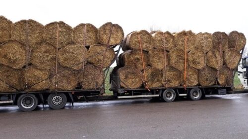 zabezpieczenie ładunku, bela kukurydzy, uszkodzone auto, mandat