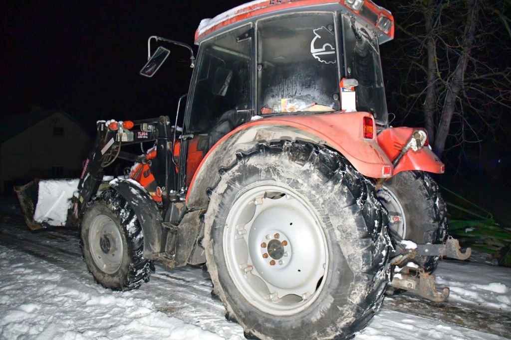 zderzenie, ciągnik, radiowóz, pijany traktorzysta