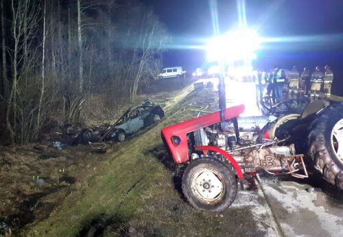 zderzenie, ciągnik, auto, pożar