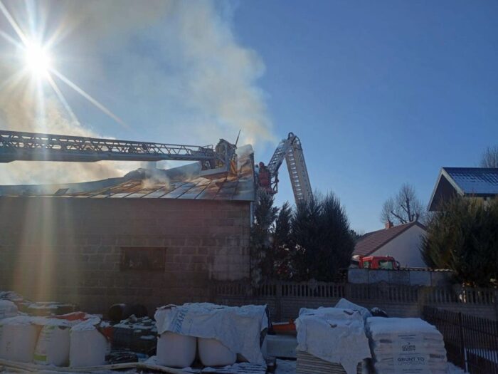 pożar, budynek, gospodarstwo, pożar budynku