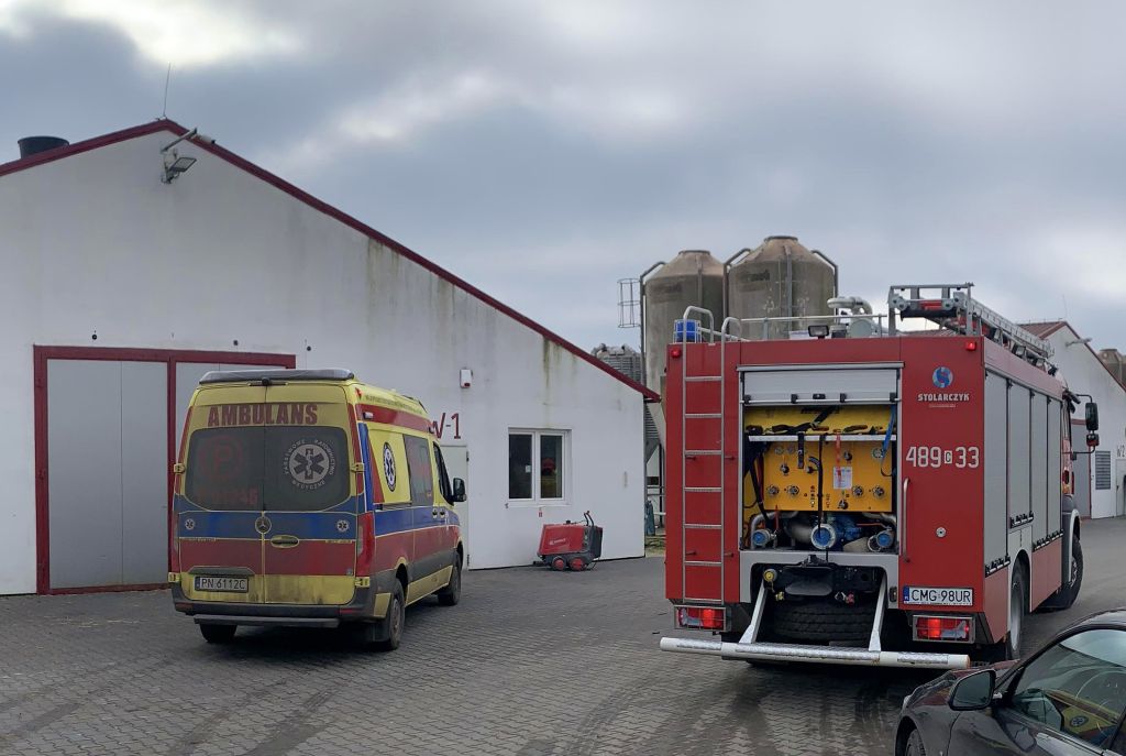 rozładunek, przygniecenie, wypadek na fermie, śmierć mężczyzny