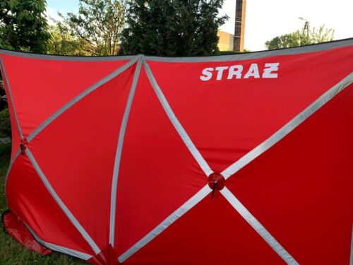 strażacy, pożar traw, pożar nieużytków, śmierć mężczyzny