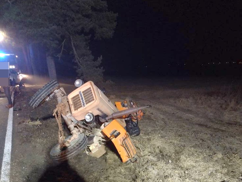 zderzenie, ciągnik, auto, pijany traktorzysta
