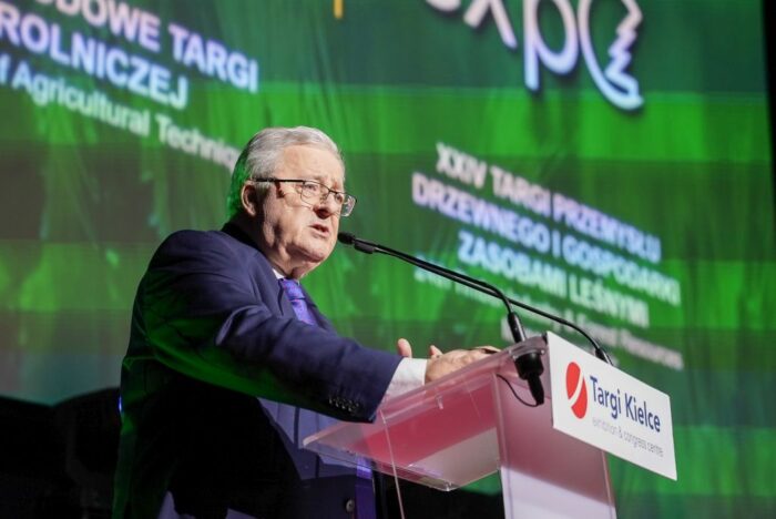 agrotech minister rolnictwa, siekierski, kielce, targi, inwestycje w rolnictwie