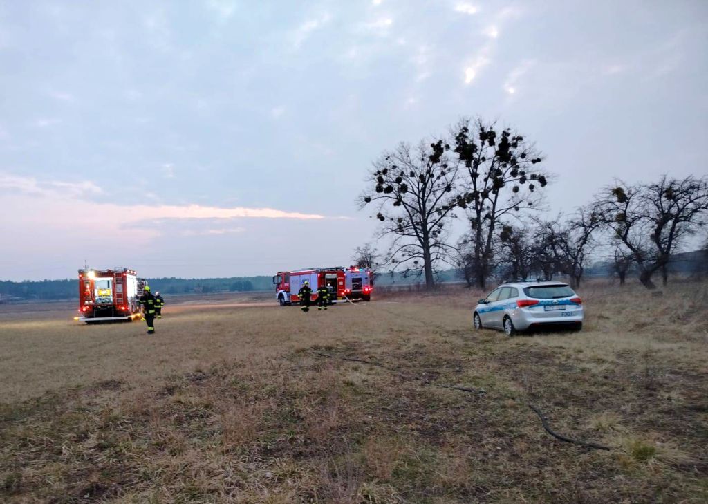 pożary traw, pożary nieużytków, wypalanie traw, śmierć mężczyzny