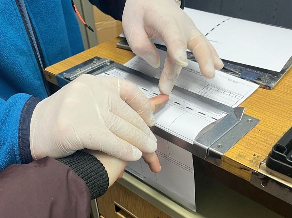 kradzież, włamanie, świetlica wiejska, zatrzymanie