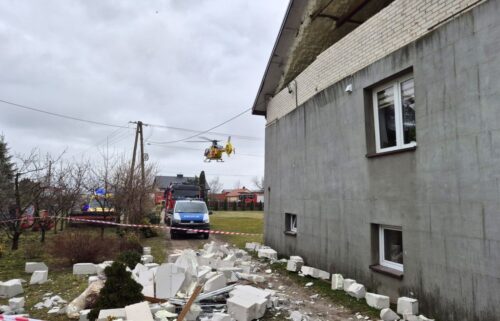 wybuch gazu, dom, gospodarstwo, akcja ratunkowa